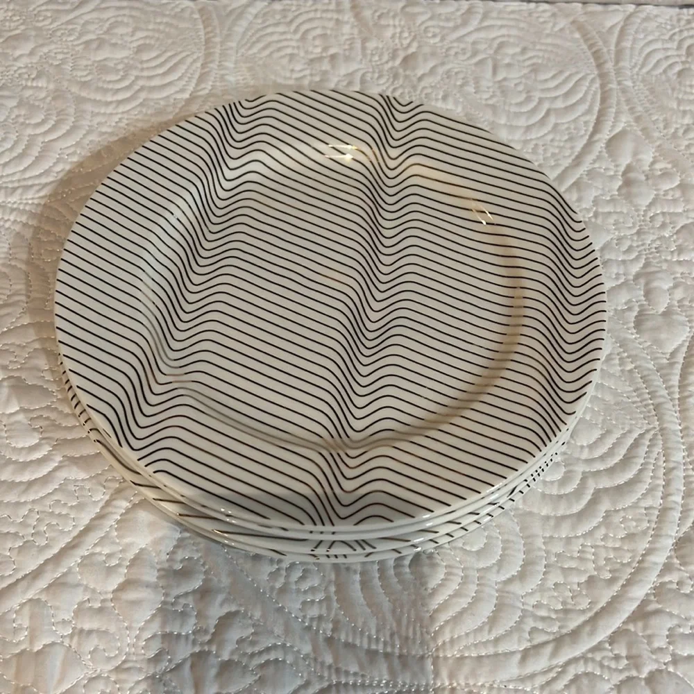 Pier 1 porcelain plates, set‎ of 17